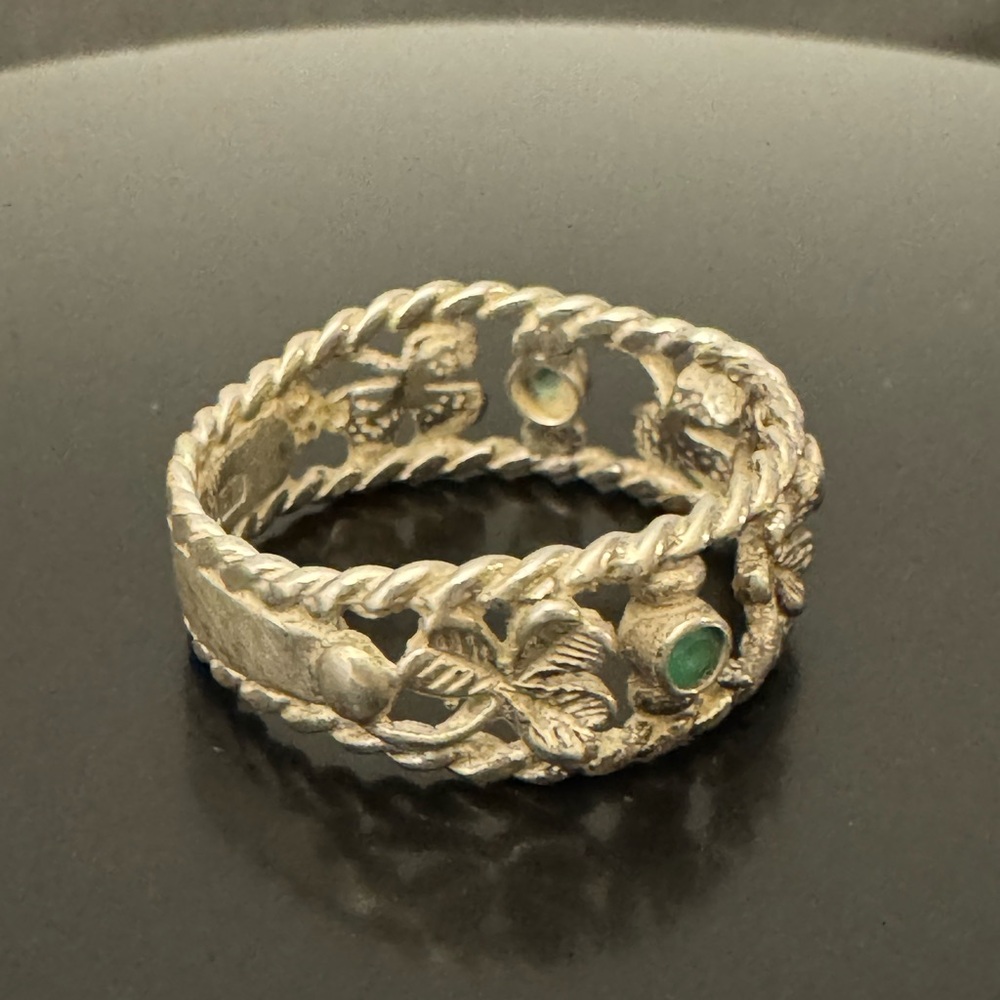 Sterling Silver Green Stone Shamrock☘ Ring - Picture 4 of 7